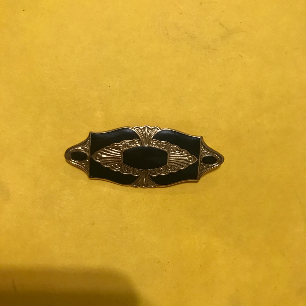 Stunning Vintage Gold and Black Enamel Brooch